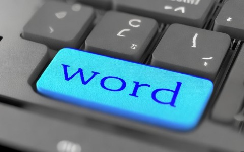 Word文档中空格自动变色现象解析，究竟为何会出现这种颜色？